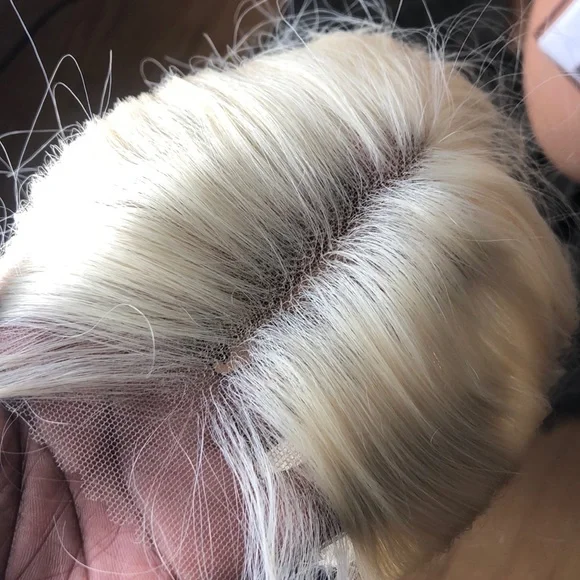 - 💫 ESA 28” BLONDE BODY WAVY LACE FRONT WIG *NEW*